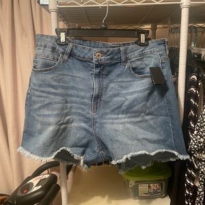 Brand new fashion nova blue Jean shorts size 16